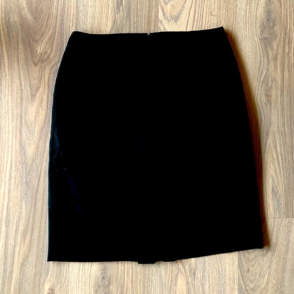 Banana Republic Factory Pencil Skirt ✏️ - Picture 1 of 2